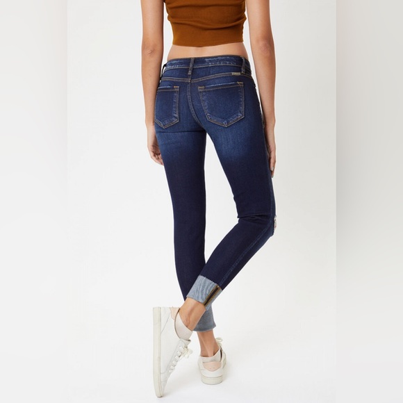 NWT KanCan Mid-Rise Distressed Skinny Jeans - Picture 12 of 16